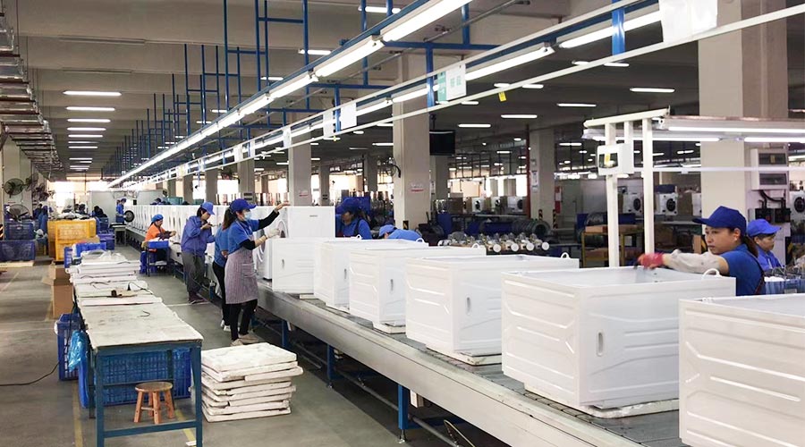 專業(yè)且專注！裝配車間開展客戶松下滾筒衣服烘干機生產(chǎn)