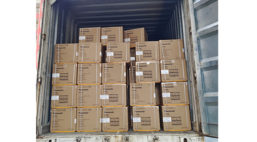 滿滿的貨物！國內(nèi)知名品牌客戶全自動滾筒洗衣機裝柜發(fā)貨